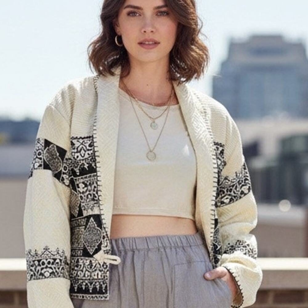 Vintage Y2K Boho Black and Cream Patterned Jacket